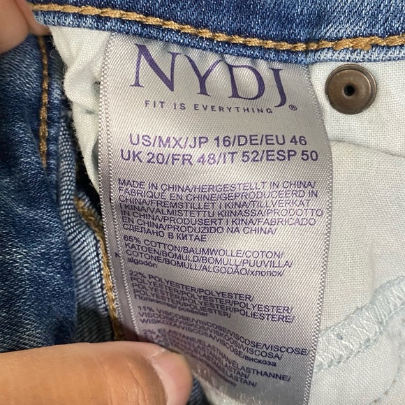 NYDJ Maele Wide Leg LiftxTuck Technology Jeans Size 16 - Picture 4 of 7